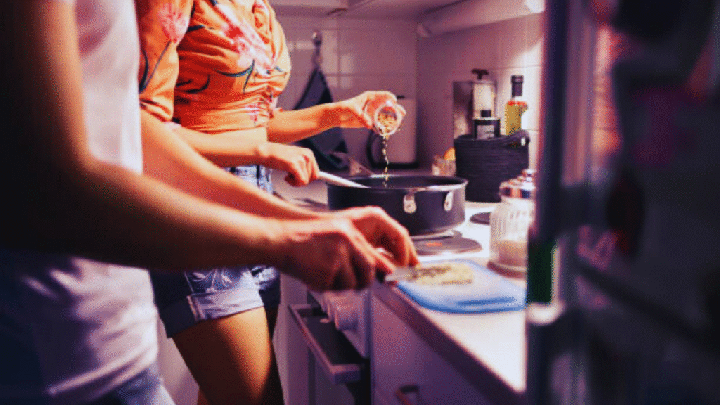 cooking at home couple beautyrelationship.com